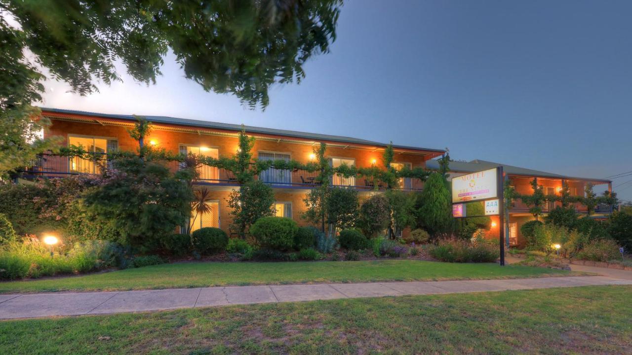 The Vines Motel & Cottages Stanthorpe Εξωτερικό φωτογραφία
