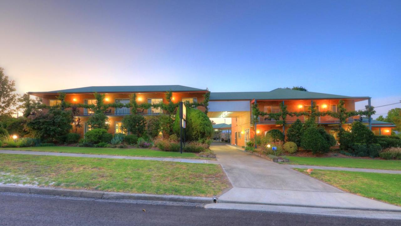 The Vines Motel & Cottages Stanthorpe Εξωτερικό φωτογραφία